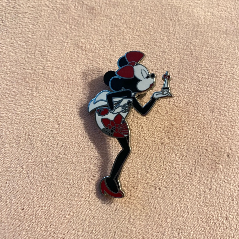 Minnie Mouse Paris Fashion Pin